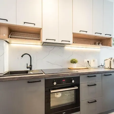 Appartamento Modern Close To The Center By *