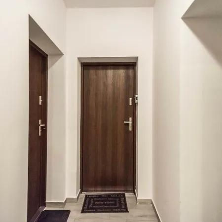 Modern Close To The Center By *