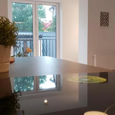 Modern Close To The Center Apartment *