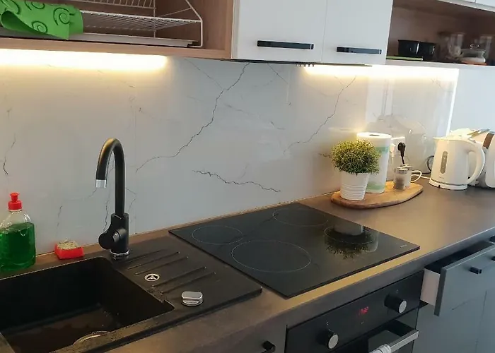 דירה Modern Close To The Center By