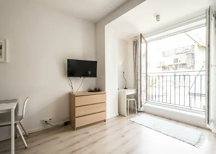 Modern Close To The Center By