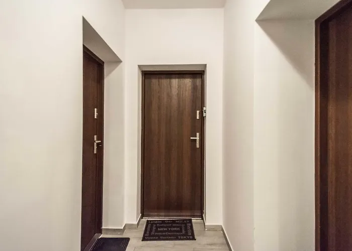 Modern Close To The Center By *