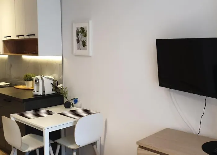 דירה Modern Close To The Center By *